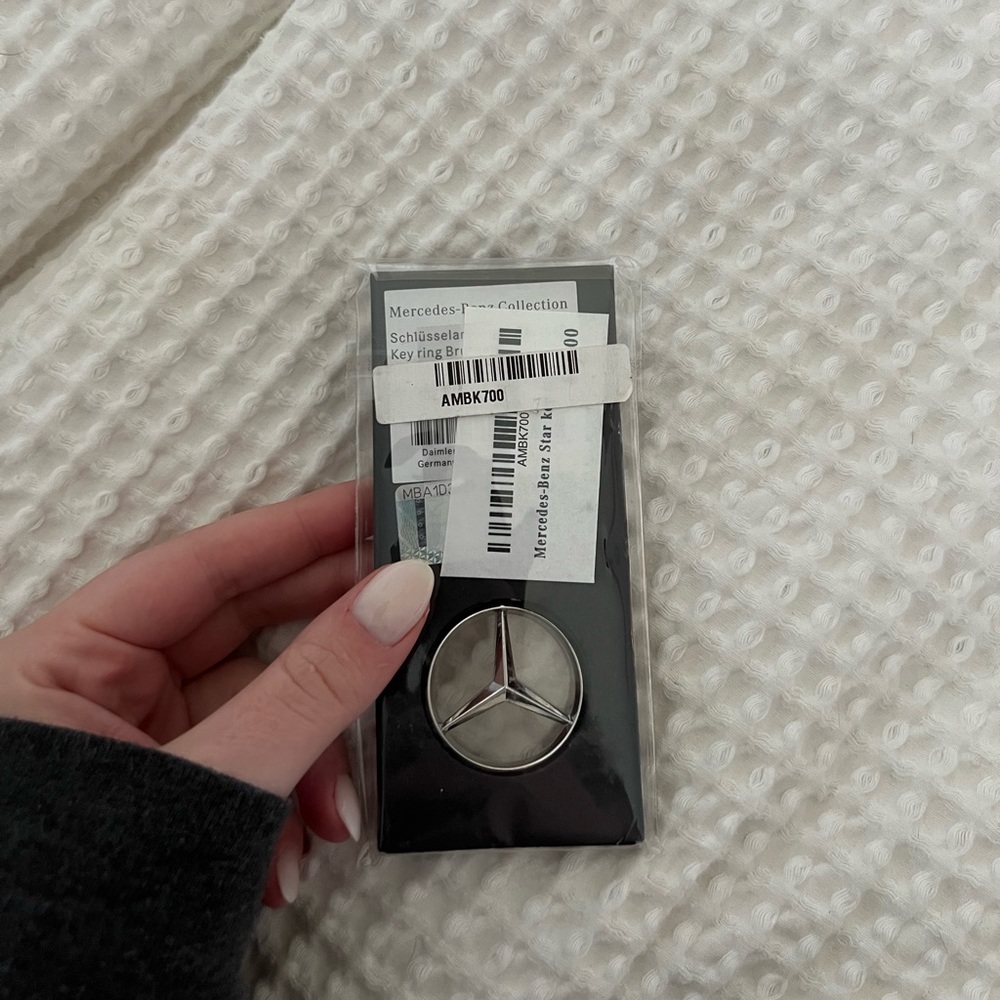 Mercedes Benz Key Chain - Picture 2 of 2